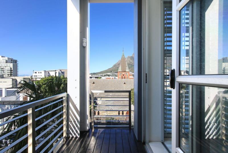 To Let 2 Bedroom Property for Rent in Cape Town City Centre Western Cape